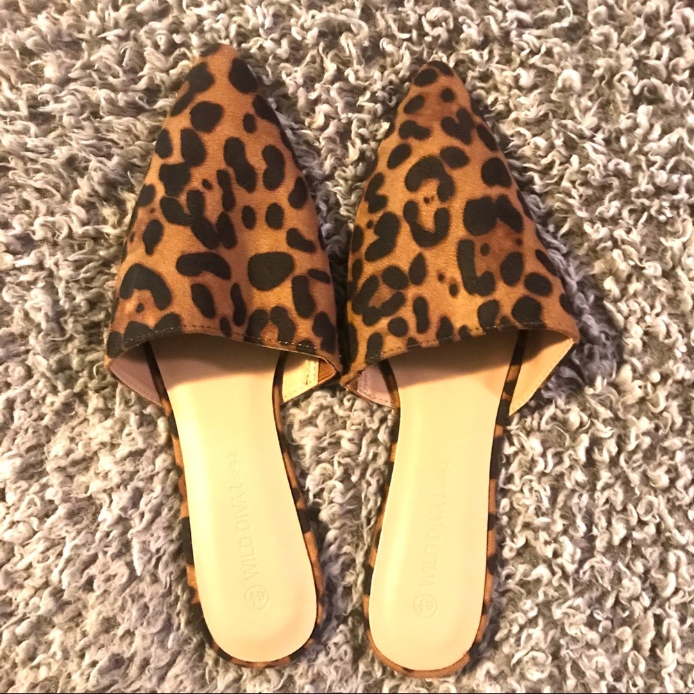 Wild Diva Lounge Leopard Suede Mule Flat